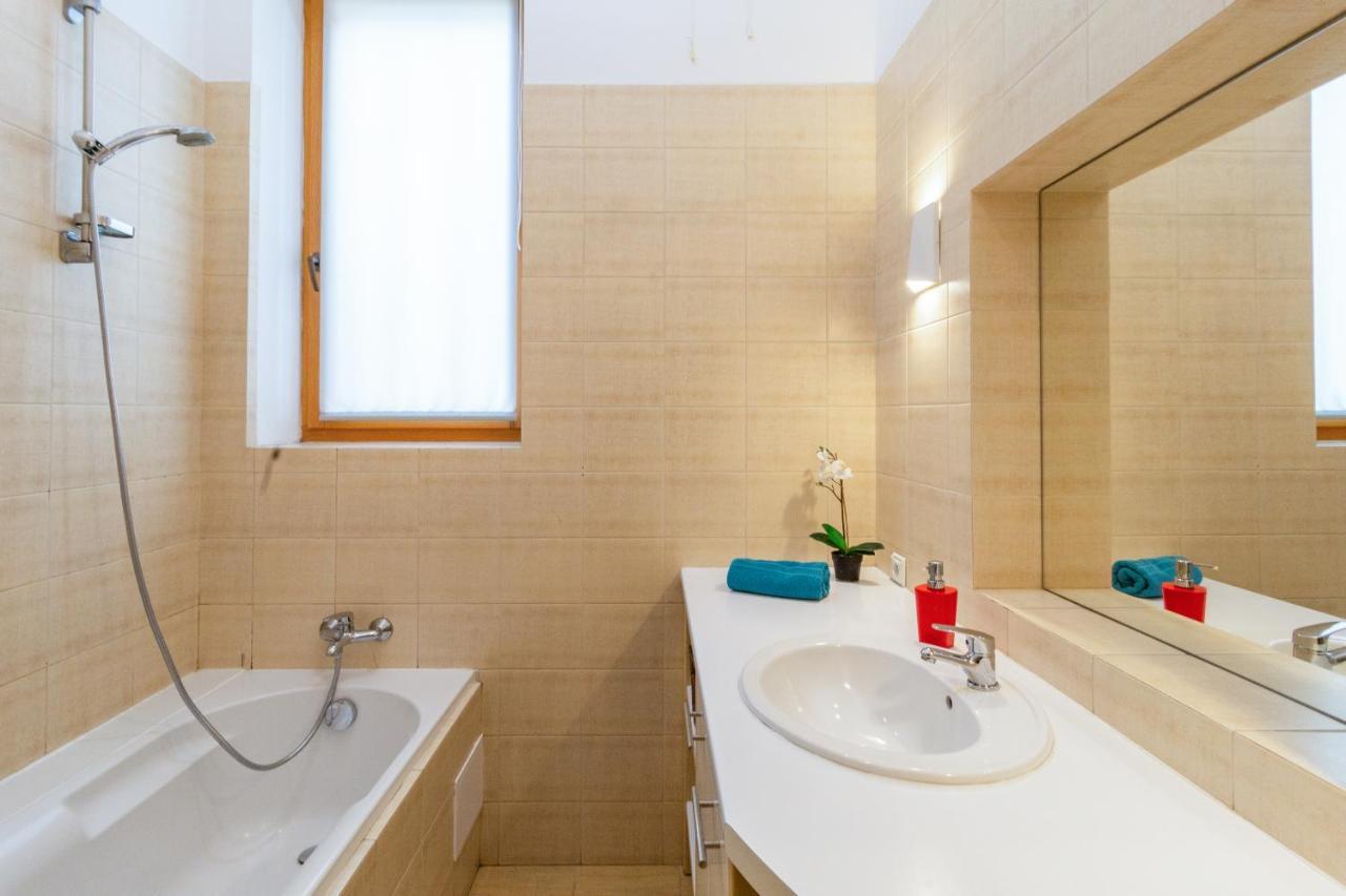 House Of Frida Apartment Krakow Luaran gambar